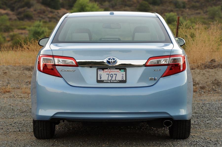  Toyota Camry Hybrid 2013 года  (фото 5 из 45)